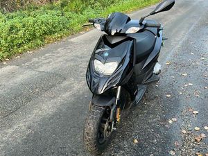 ⭐ PIAGGIO TYPHOON 50 2T – 2017 – 17 000 KM – RÉVISION COMPLÈTE – POT AYSUNI ⭐