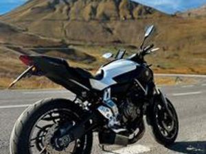 YAMAHA MT 07 2015