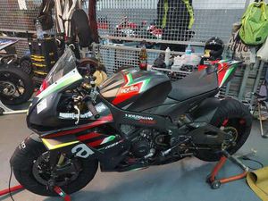 RSV 4 FACTORY 1100 VIERZIGMANN RACING