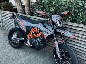 KTM SMC-R 690 / AKRAPOVIC / VIELE EXTRAS / TOP ZUSTAND!