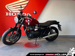 TRIUMPH STREET TWIN