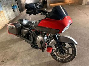 ROAD GLIDE CVO SEHR GUT GEPFLEGT