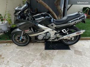 KAWASAKI ZZR 600