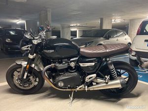 TRIUMPH SPEED TWIN 1200 – 2024 – JET BLACK
