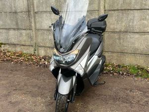 NMAX 125 YAMAHA - EXCELLENT ÉTAT