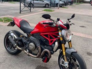 DUCATI MONSTER 1200S