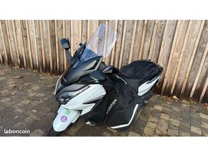 SCOOTER FORZA 125