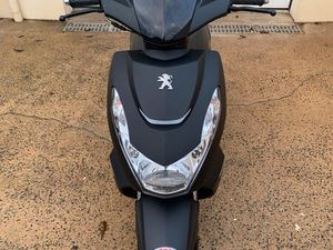 KISBEE BLACK ÉDITION 4 T COMME NEUF