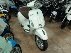 VESPA PRIMAVERA 50 2022 PERFETTA SOLO 6000 KM!!