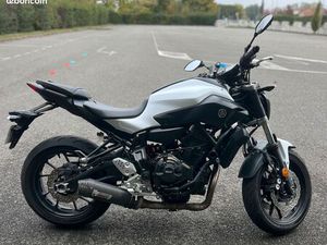 YAMAHA MT07 (A2)