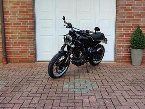 HUSQVARNA SVARTPILEN 401 (A2) *NEUER HINTERREIFEN, SERVICE