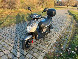 ② SYM ORBIT 2 KLASSE A MET PAPIEREN 1 SLEUTEL