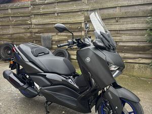 YAMAHA XMAX 300, 2025 GOD.