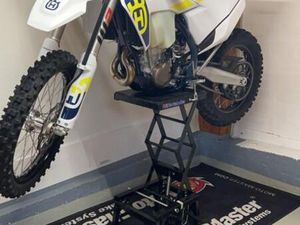 HUSQVARNA FE 450 2023 ENDURO/MOTOCROSS MOTORRAD