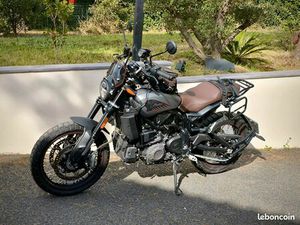 INDIAN FTR RALLY PREMIÈRE MAIN