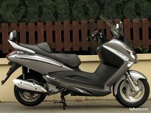 VEND OU ÉCHANGE SYM 125