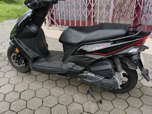 SCOOTER EM BOM ESTADO MAFAMUDE E VILAR DO PARAÍSO