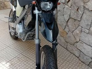 AJP PR4 ENDURO MATRICULADA/TROCA MOTO 4. AZAMBUJA