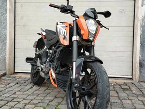 KTM DUKE 125 CC LARANJA PONTINHA E FAMÕES