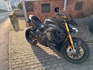 DUCATI STREETFIGHTER V4S