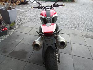 DUCATI MONSTER 696