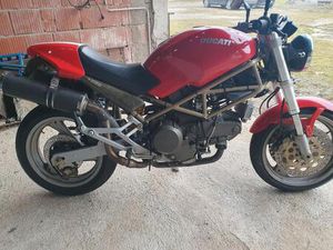 DUCATI 750 MONSTER