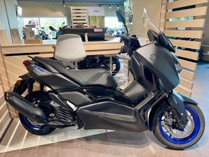 YAMAHA XMAX 125