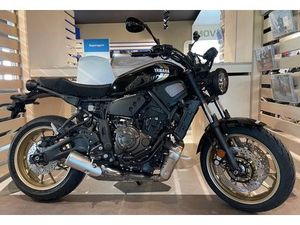 YAMAHA XSR700
