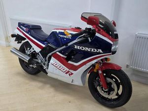 HONDA VF1000R CLASSIC RARE JAPANESE MOTORCYCLE