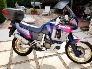 AFRICA TWIN 750 RD04