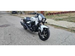 SUZUKI BOULEVARD M90