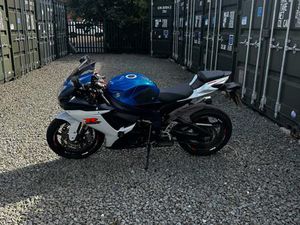 SUZUKI GSX-R750 SUPER SPORTS PETROL MANUAL (152 PS) 749 CC