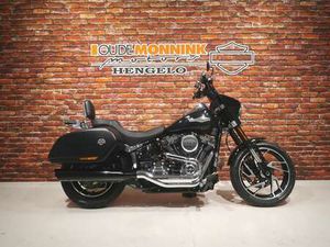 HARLEY-DAVIDSON SPORT GLIDE FLSB SOFTAIL 107 ZWART