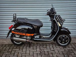 PIAGGIO VESPA GTS 300 SUPER SPORT