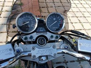 YAMAHA XJR 1300 ANNO 2004