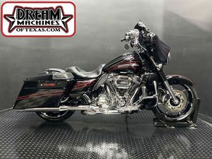 2011 CVO&#X2122; STREET GLIDE®