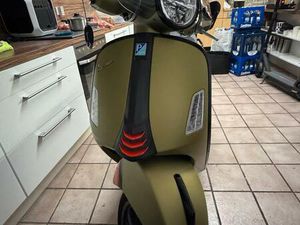 VESPA GTS SUPER SPORT 125 CCM NEUWERTIG