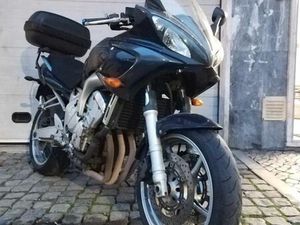 YAMAHA FZ 600 CC AZUL PONTINHA E FAMÕES