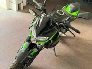 KAWASAKI Z400 CON SOLI 18KM