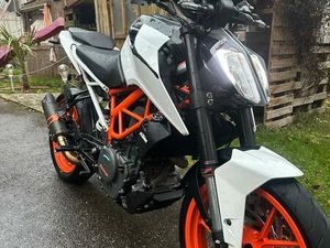 KTM DUKE 390