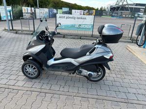 PIAGGIO MP3 250 LT