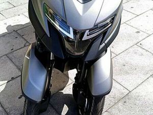 MOTOCICLETA YAMAHA TRICITY MOTOR BIKE 125 CC NEW.COM GARANTIA ALGUEIRÃO-MEM MARTINS