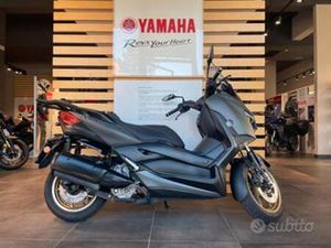 YAMAHA X-MAX 300 TECH MAX