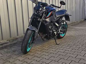 YAMAHA MT-09