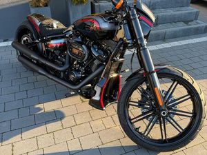 HARLEY-DAVIDSON SOFTAIL BREAKOUT