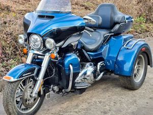 HARLEY-DAVIDSON TRI GLIDE