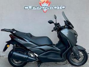 YAMAHA X-MAX 300