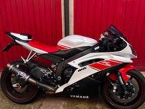 YAMAHA YZF R6 - 2009