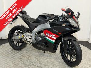 APRILIA RS4 125 SPORTS TOURER PETROL MANUAL (14 PS) COMES WITH NEW MOT AND WARRANTY 124 CC