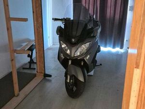 SUZUKI BURGMAN 650 CCM WINTERSCHNÄPCHEN